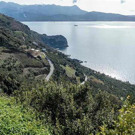 Seaview In Beautiful Setting West From Chania 公寓 *