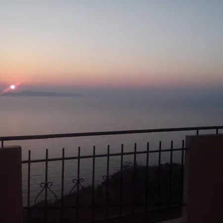 Seaview In Beautiful Setting West From Chania Apartment Ravdhoukha