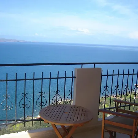 Seaview In Beautiful Setting West From Chania Apartment