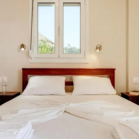 Seaview In Beautiful Setting West From Chania Apartmán *